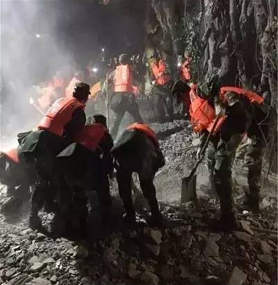 航天泵(beng)閥祈福九寨溝(gōu) (5) 航天泵閥祈福(fu)九寨溝 (5)