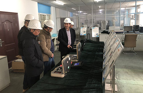 領導就本次中(zhong)标項目來廠實地(dì)考察 領導就本次中标(biāo)項目來廠實地考(kǎo)察