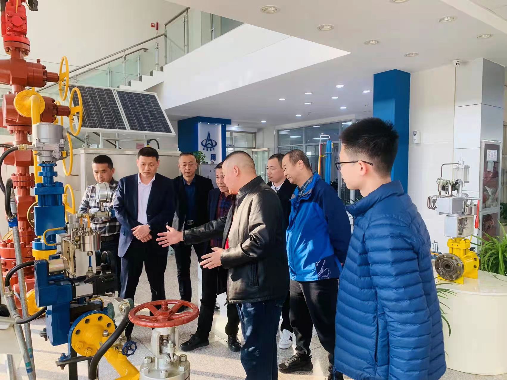 國(guo)家閥門(men)質量監(jiān)督檢驗(yàn)中心(浙(zhe)江)院長(zhang)莅臨我(wǒ)司視察(cha)并指導(dǎo)工作 國(guó)家閥門(mén)質量監(jian)督檢驗(yàn)中心(浙(zhe)江)院長(zhang)莅臨我(wǒ)司視察(cha)并指導(dǎo)工作